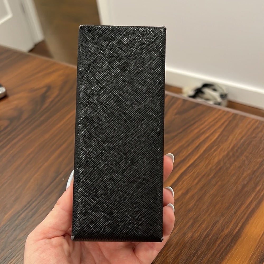 Prada sunglasses case - Picture 3 of 4